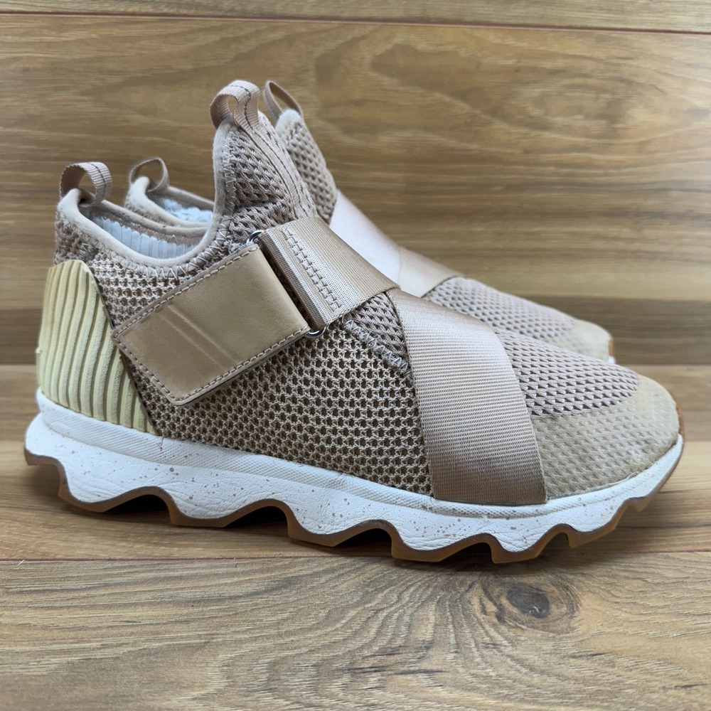 Sorel Kinetic Impact Womens‎ 9.5 Sneakers Beige Mesh